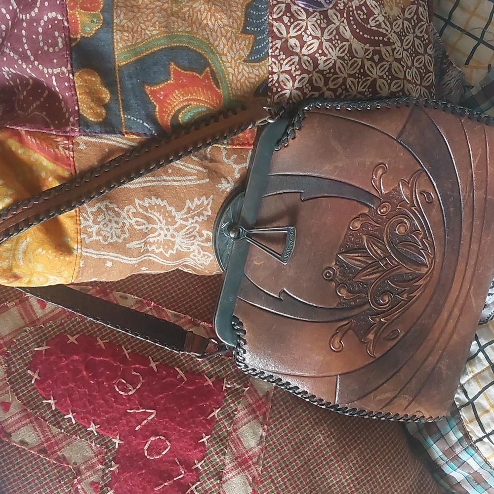 Antique/Vintage  1930 Leather Tooled Small Bag ✨️🌻